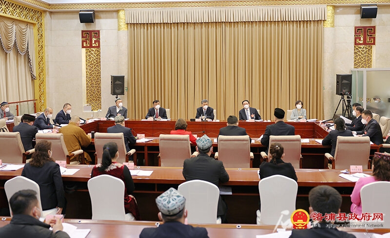 马兴瑞在参加自治区政协十三届一次会议联组讨论时强调 发挥职能优势 广泛凝聚共识 为在新征程上建设美好新疆履好职尽好责