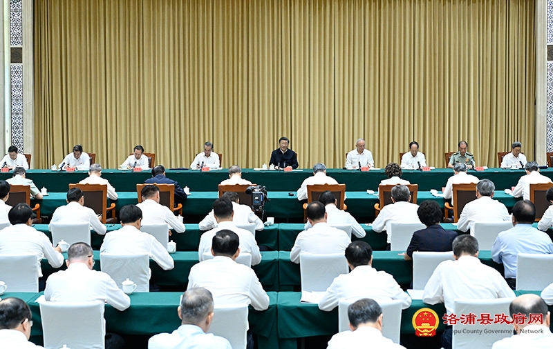 习近平在听取新疆维吾尔自治区党委和政府、新疆生产建设兵团工作汇报时强调：牢牢把握新疆在国家全局中的战略定位 在中国式现代化进程中更好建设美丽新疆