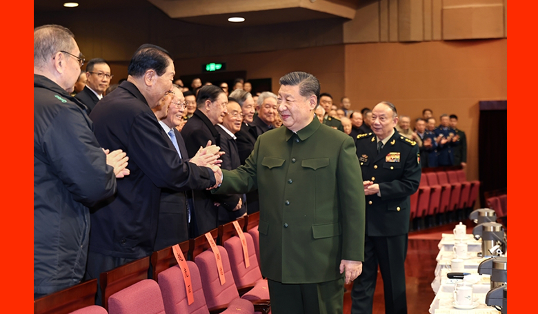 中央军委举行慰问驻京部队老干部迎新春演出 习近平向全军老同志祝贺新春